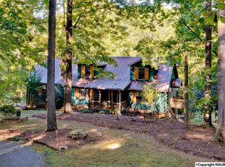 154 Autumnwood Trl, Decatur, AL 35603