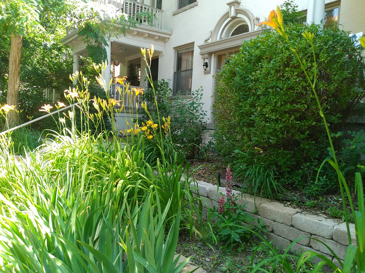Front of apt balcony - 1248 N Pennsylvania St #B