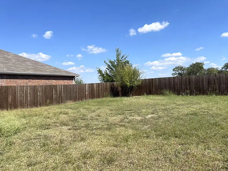 2909 Aspen Dr — Photo 10