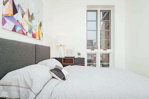 Rented by Nooklyn NYC LLC | media 40