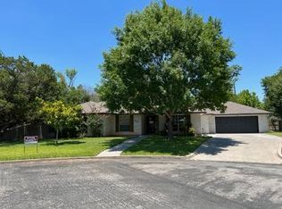 612 Town Creek Ct, Fredericksburg, TX 78624