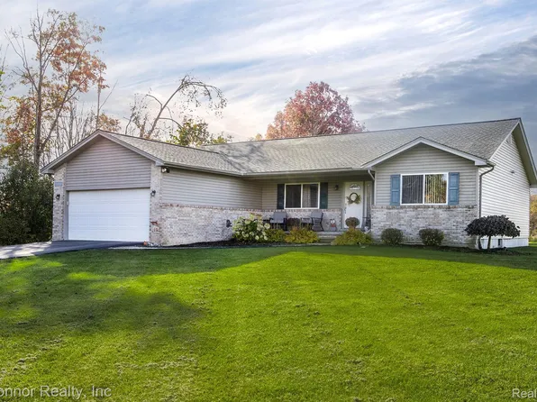 2905 Springborn Rd, East China, MI 48054