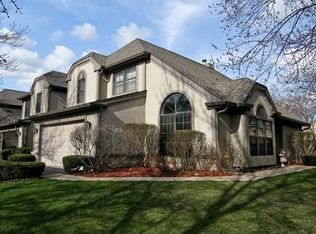 1276 Hobson Oaks Dr, Naperville, IL 60540