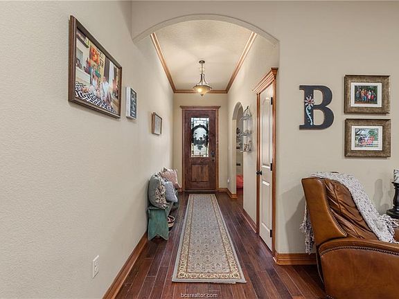 4th image of 4250 Rock Bend Dr