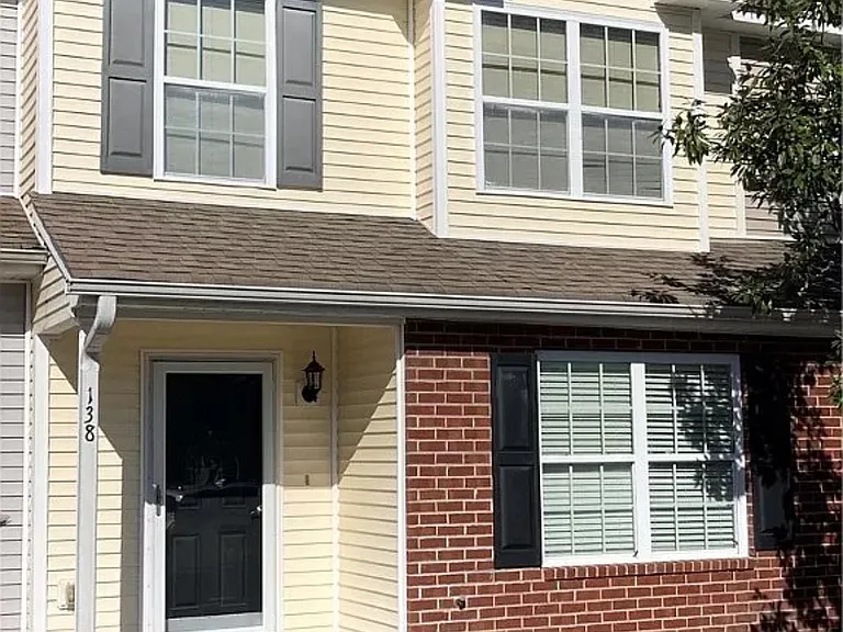 138 Sonata Cir — Photo 3