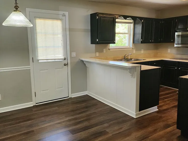 1336 Whitfield Park Dr — Photo 7