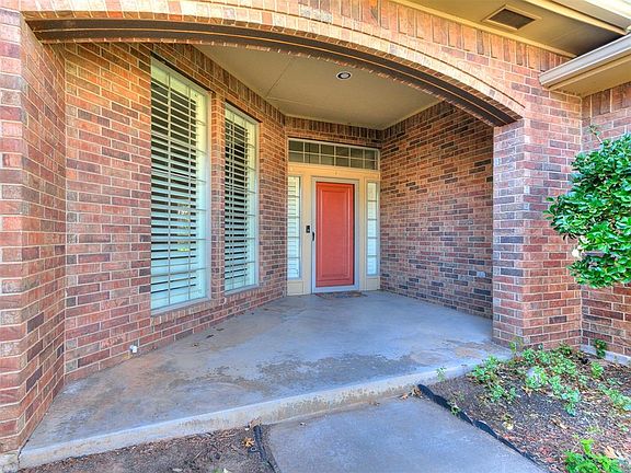 4th image of 6705 Green Meadow Ln
