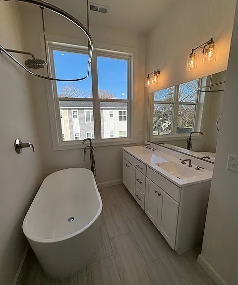 909 Baltic Ave #1 — Photo 8