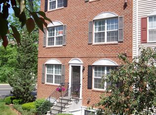 2 Vaughan Dr #111, Newark, NJ 07103