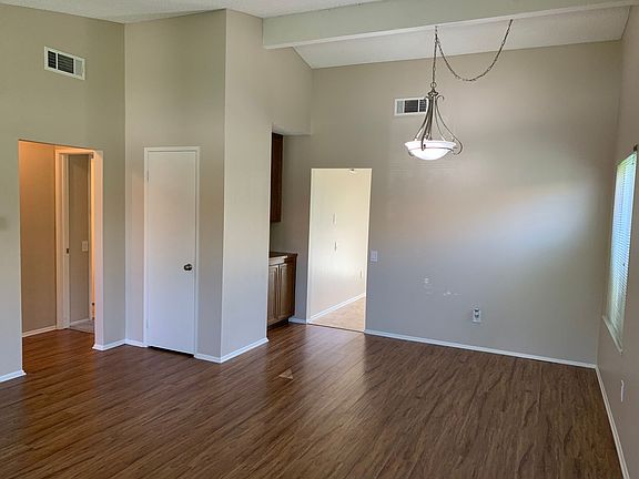 5th image of 31111 Village 31
