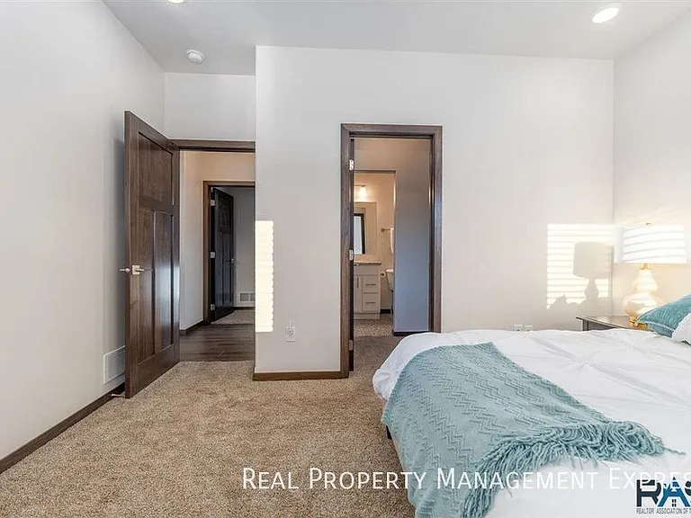 5316 S Eastwind Ave — Photo 16