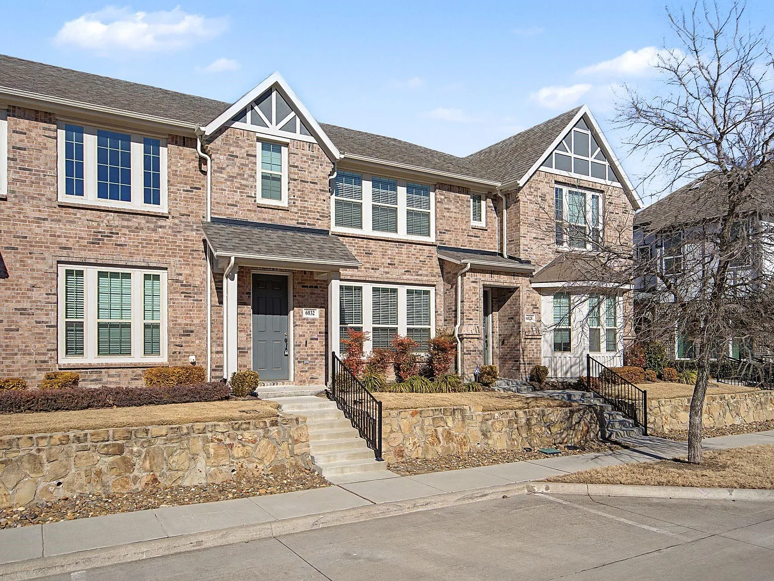 3 bed, 1722 sqft, $2,400 — Photo 3