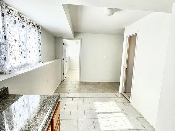 5th image of 249 Cuba Ave #1