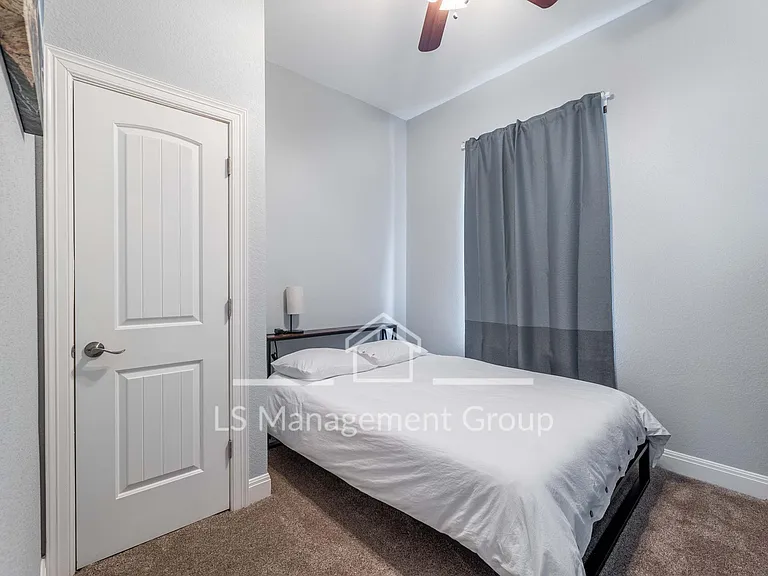 415 Furnish Ave — Photo 6
