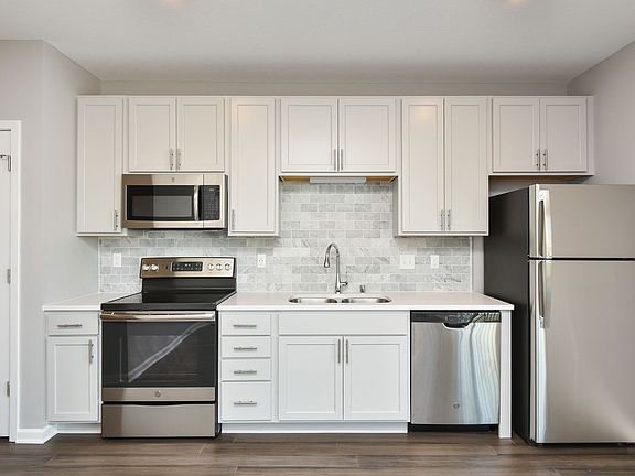 3rd image of 829 Marshall St NE #327