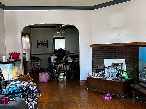4th image of 223 S Highland Ave
