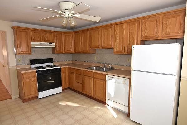 1st image of 2211 E Thompson St #2R