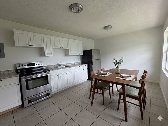 4th image of 580 NE 34th St #4