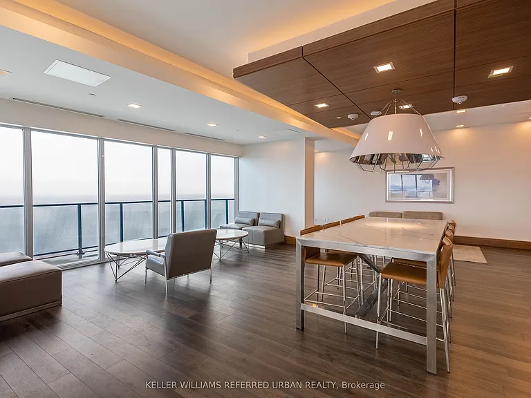 20 Shore Breeze Dr #3504 — Photo 10