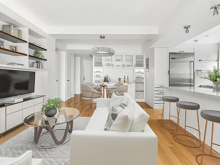 20 E 68th St #11C — Photo 2