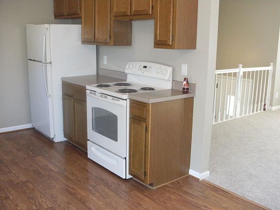 3rd image of 260 N Beechwood Dr