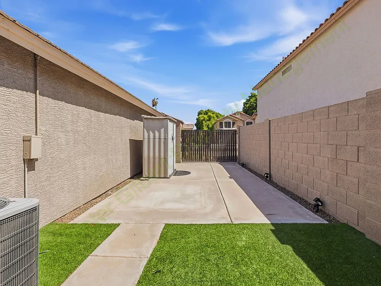 517 W Princeton Ave — Photo 29
