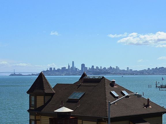 3rd image of 212 Richardson St #2