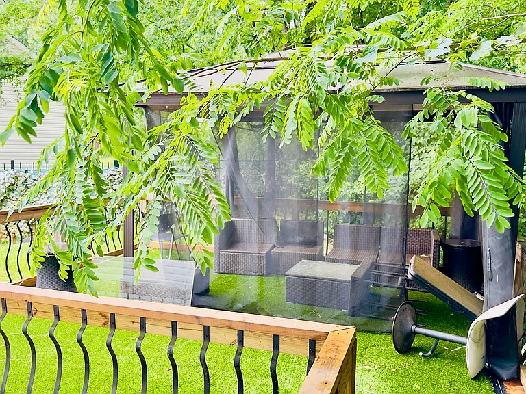 Side Gazebo