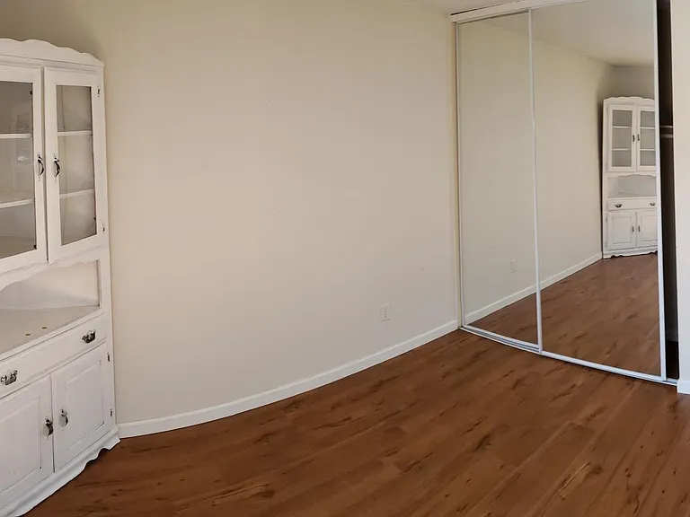 302 E Chestnut Ave #1 — Photo 3