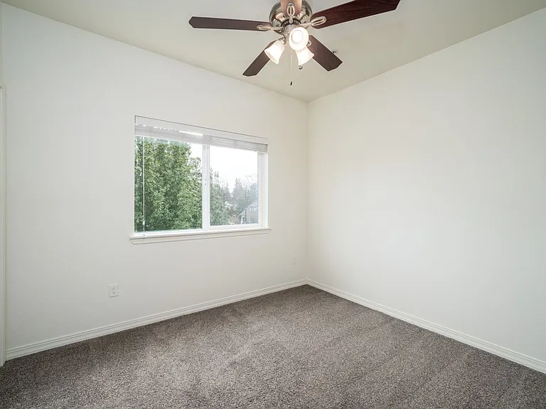 6006 SE 53rd Ave — Photo 23
