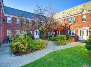 45 Floral Blvd APT 2B, Floral Park, NY 11001