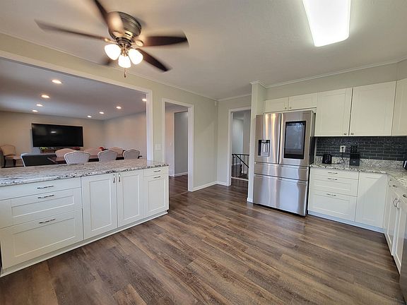 5th image of 3255 Cheyenne Blvd