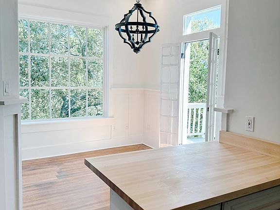 2nd image of 1047 Bella Vista Ave APT 5