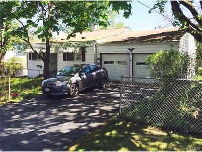 1 Rosebud Dr, Stony Pt, NY, 10980