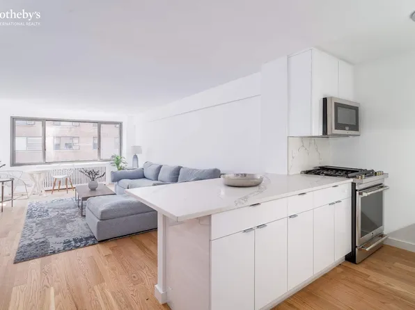 425 East 63rd Street image 1 of 16