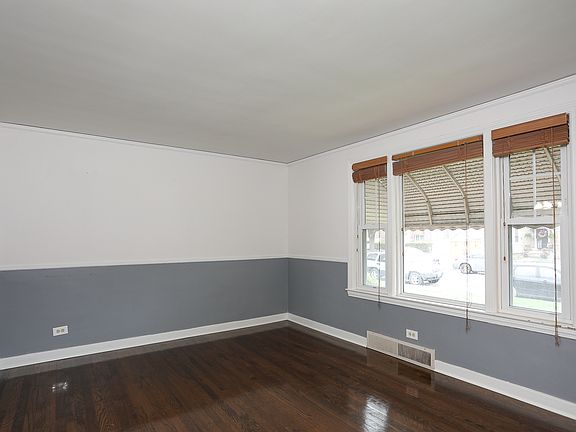 3rd image of 3421 S 57th Ct