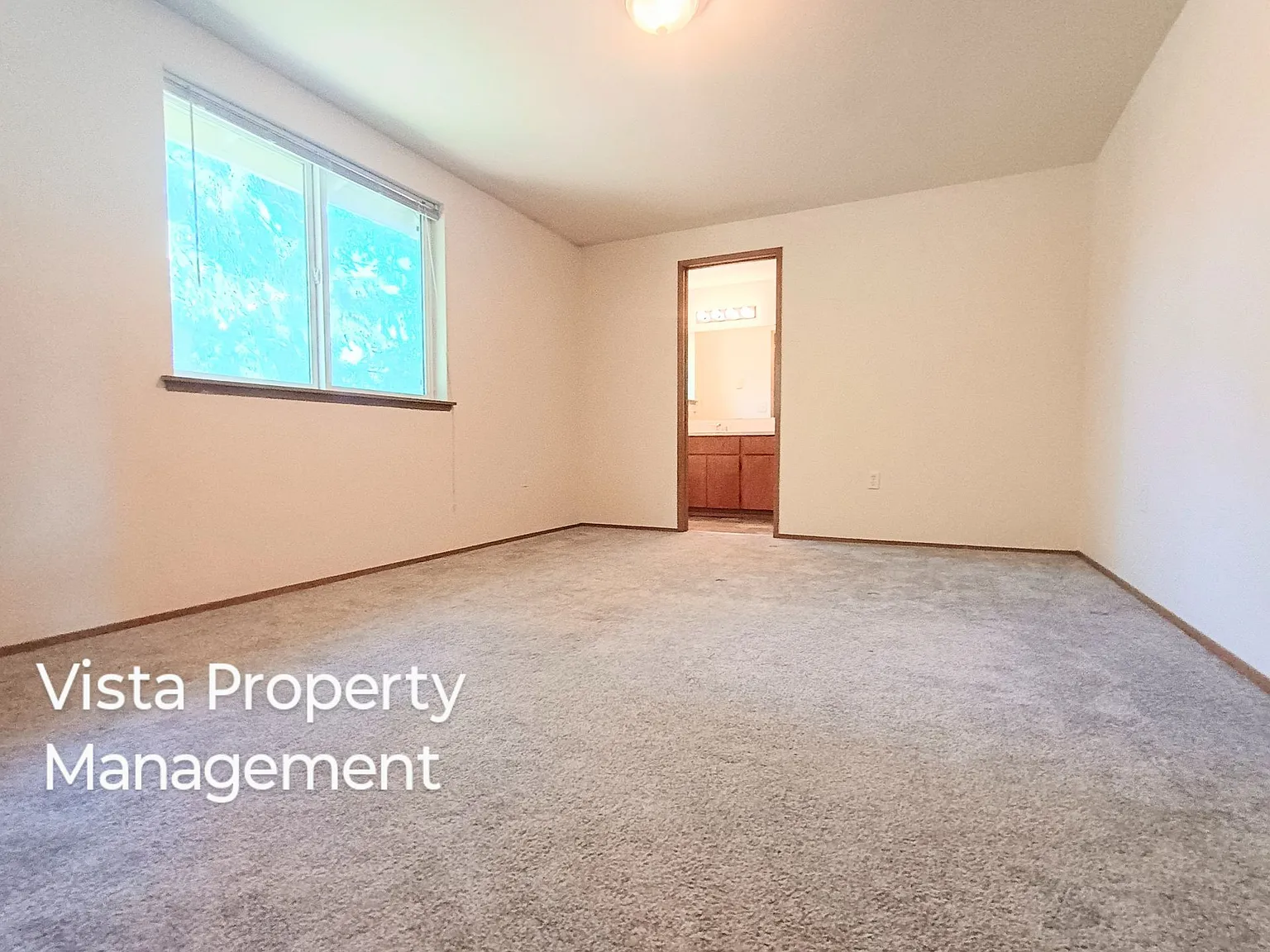 BIG 2 Bed / 2 Bath apartment, commute friendly Bonney Lake location! — Photo 3