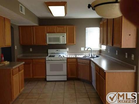 3rd image of 3384 Eileen Dr