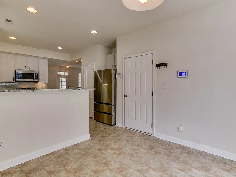 528 Normandy St — Photo 22