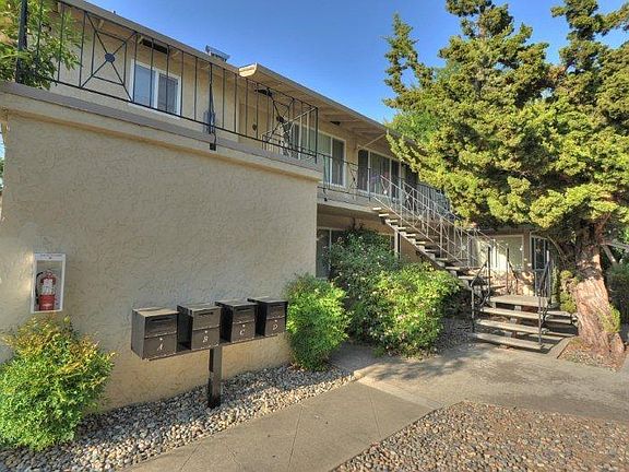 2nd image of 180 Kiely Blvd APT D