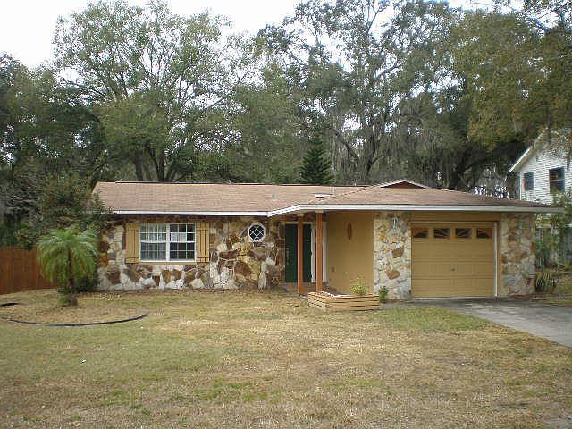 1st image of 2557 Shorewood Ln