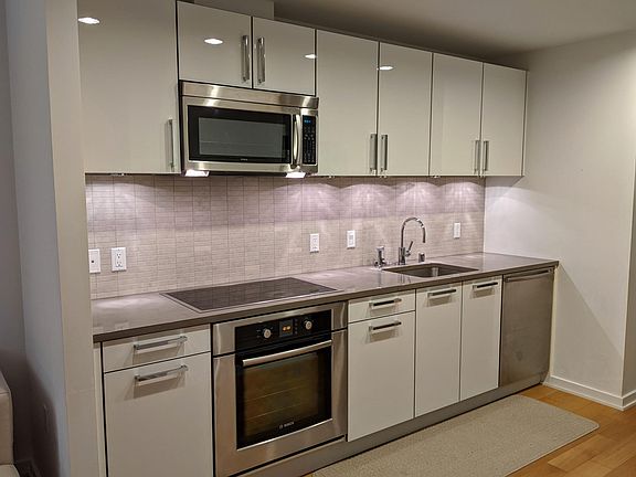 4th image of 1 Hawthorne St Unit 9B