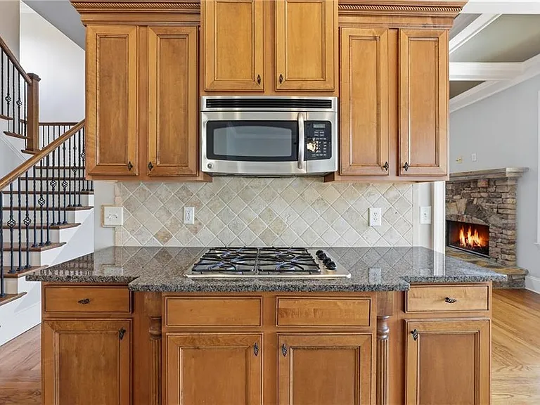 6437 Blue Water Dr — Photo 26