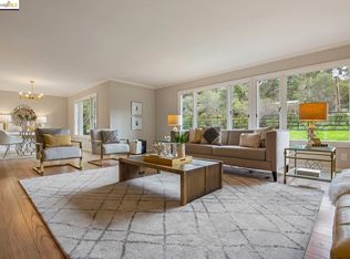 5401 Fernhoff Rd, Oakland, CA 94619