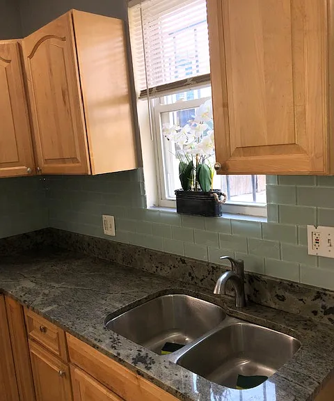 633 Gresham Pl NW — Photo 9