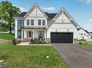 6012 Duvalls Forest Dr, Frederick, MD 21701