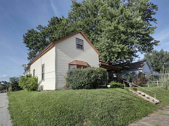 2nd image of 1219 Lind St