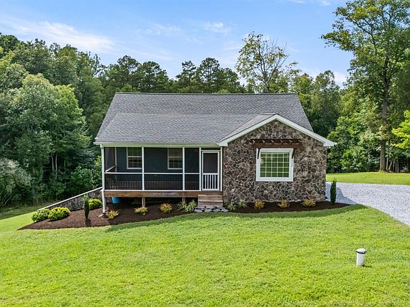 2nd image of 117 E Otter Ridge Dr