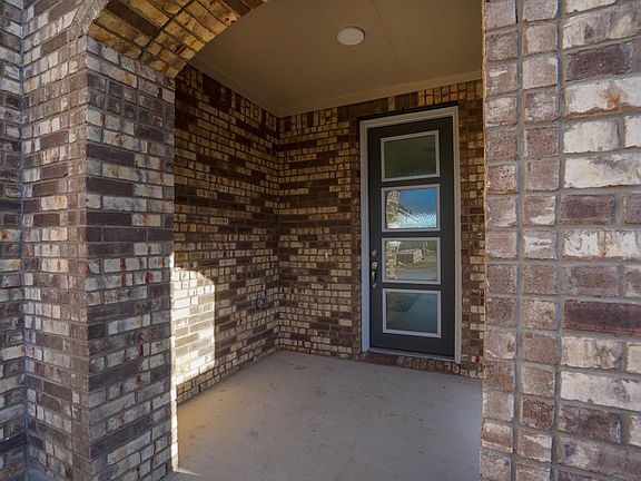 Spacious Covered Front Porch