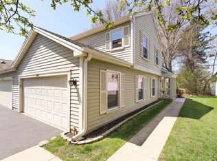 508 Crossing Ct #63, Rolling Meadows, IL 60008